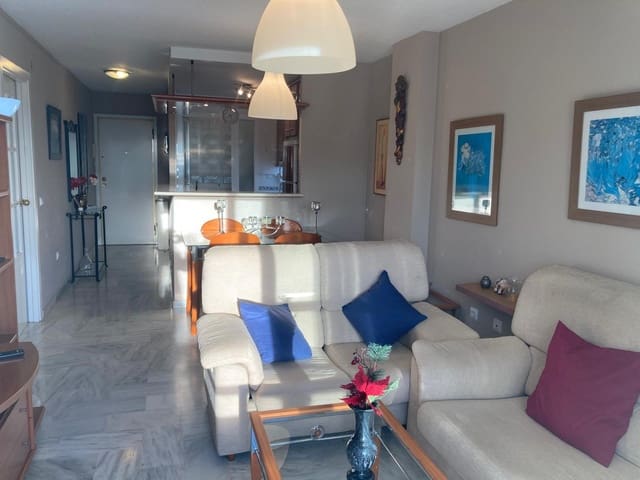 Piso de 2 habitaciones en Rincón de la Victoria en alquiler con piscina garaje - 1.100 € (Ref: 9555843)