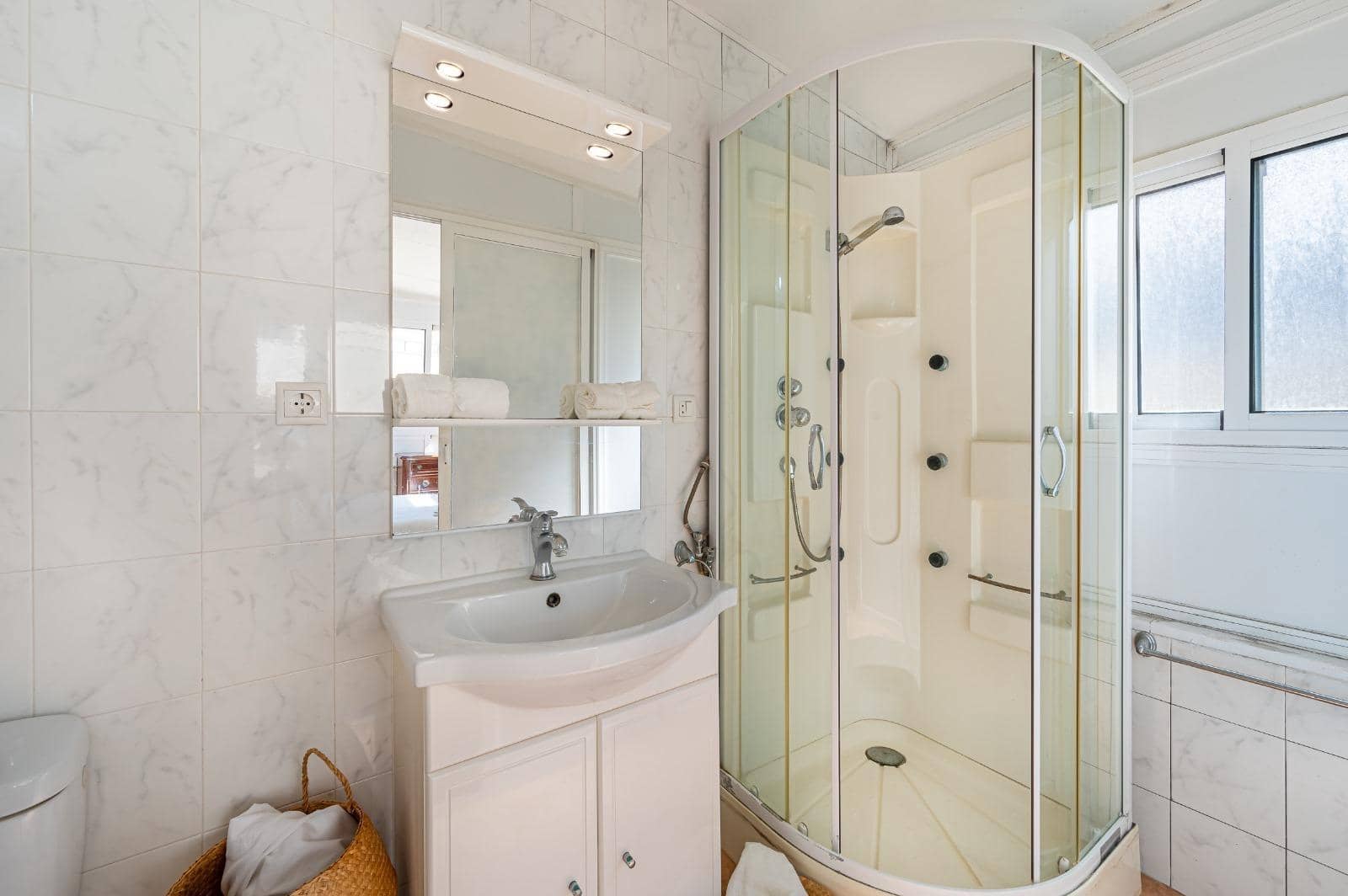 2 makuuhuone Kattohuoneisto myytävänä paikassa Calahonda mukana uima-altaan 
autotalli - 315 000 € (Ref: 9599550)