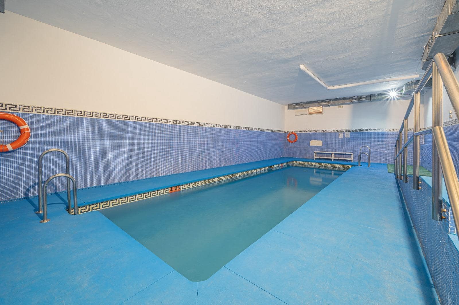 2 makuuhuone Kattohuoneisto myytävänä paikassa Calahonda mukana uima-altaan 
autotalli - 315 000 € (Ref: 9599550)