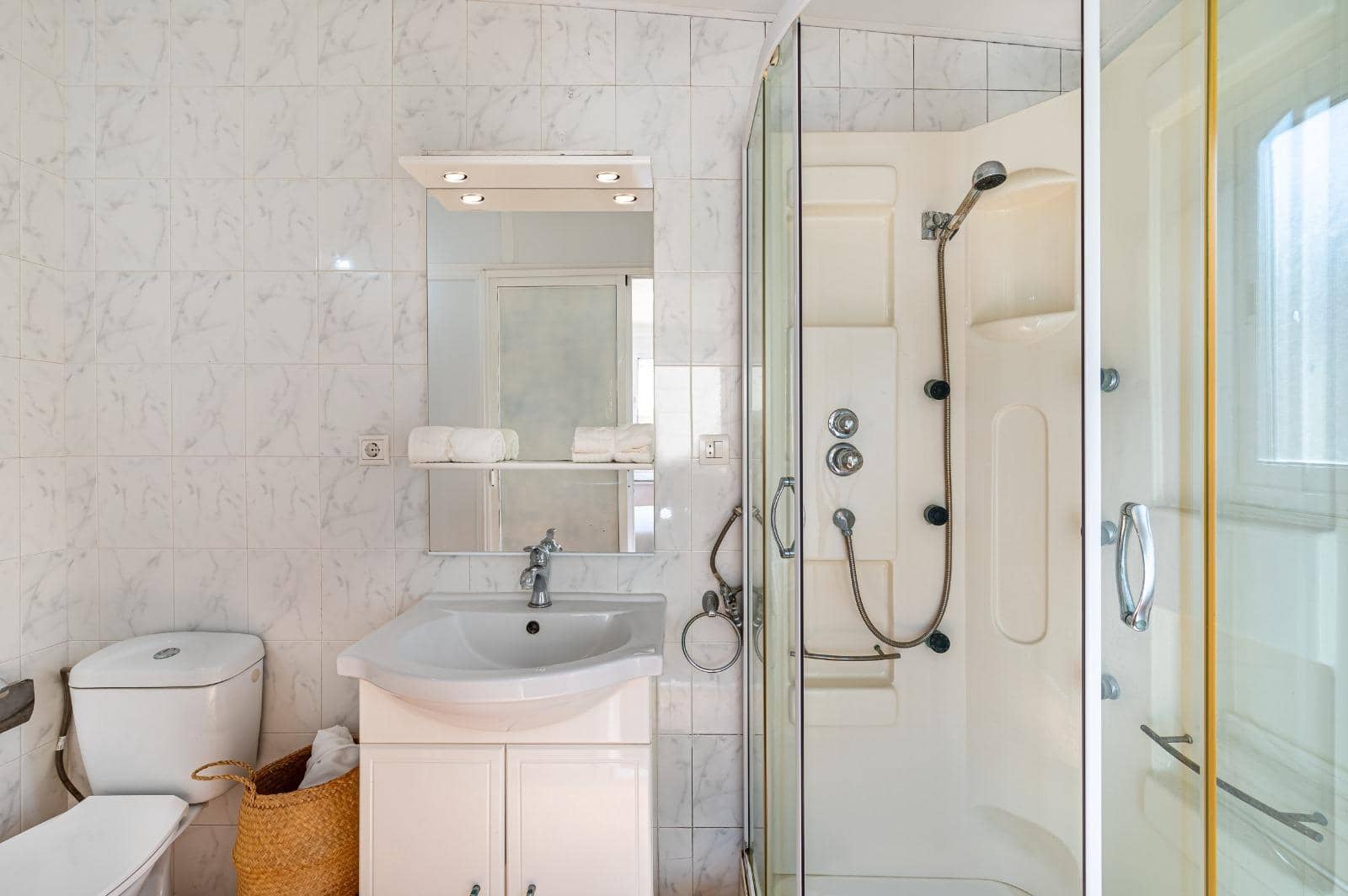 2 makuuhuone Kattohuoneisto myytävänä paikassa Calahonda mukana uima-altaan 
autotalli - 315 000 € (Ref: 9599550)