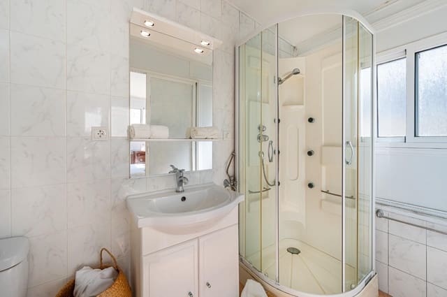 2 makuuhuone Kattohuoneisto myytävänä paikassa Calahonda, Motril mukana uima-altaan 
autotalli - 315 000 € (Ref: 9599550)