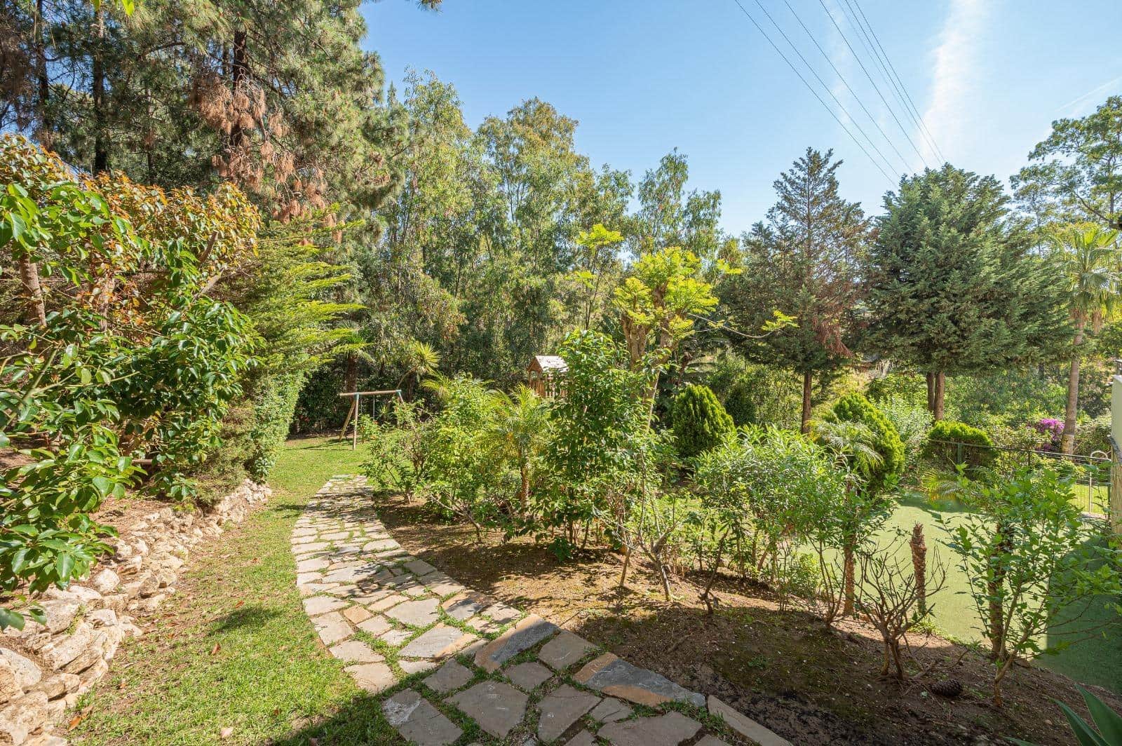 2 makuuhuone Kattohuoneisto myytävänä paikassa Calahonda mukana uima-altaan 
autotalli - 315 000 € (Ref: 9599550)