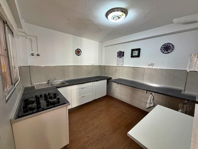 5 soveværelse Villa til salg i Málaga by - € 320.000 (Ref: 9625582)