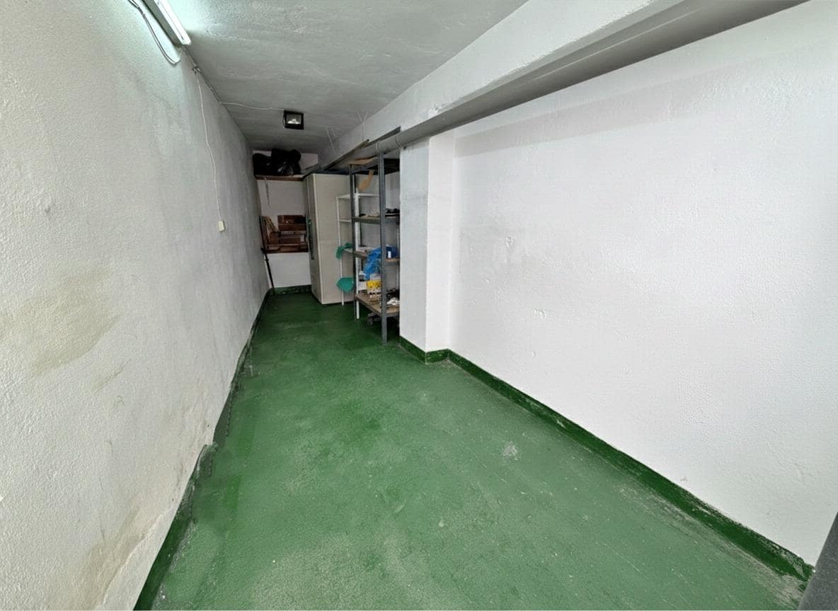 Chalet de 5 habitaciones en Málaga ciudad en venta - 320.000 € (Ref: 9625582)