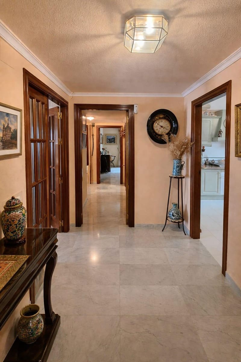 3 bedroom Flat for sale in Malaga city with pool garage - € 744,999 (Ref: 9707531)