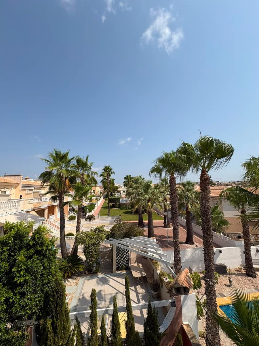 3 sovrum Lägenhet till salu i Ciudad Quesada med pool - 399 000 € (Ref: 10010165)
