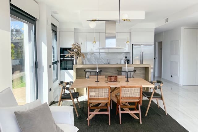 Apartamento de 3 habitaciones en Platja Vila Joiosa - Platja de Torres, La Villajoyosa / Vila Joiosa en venta con piscina garaje - 1.390.000 € (Ref: 10010167)