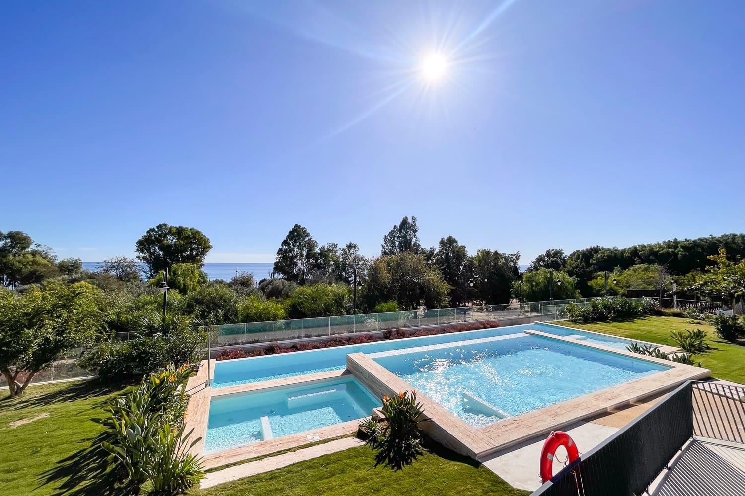 Apartamento de 3 habitaciones en La Villajoyosa / Vila Joiosa en venta con piscina garaje - 1.390.000 € (Ref: 10010167)