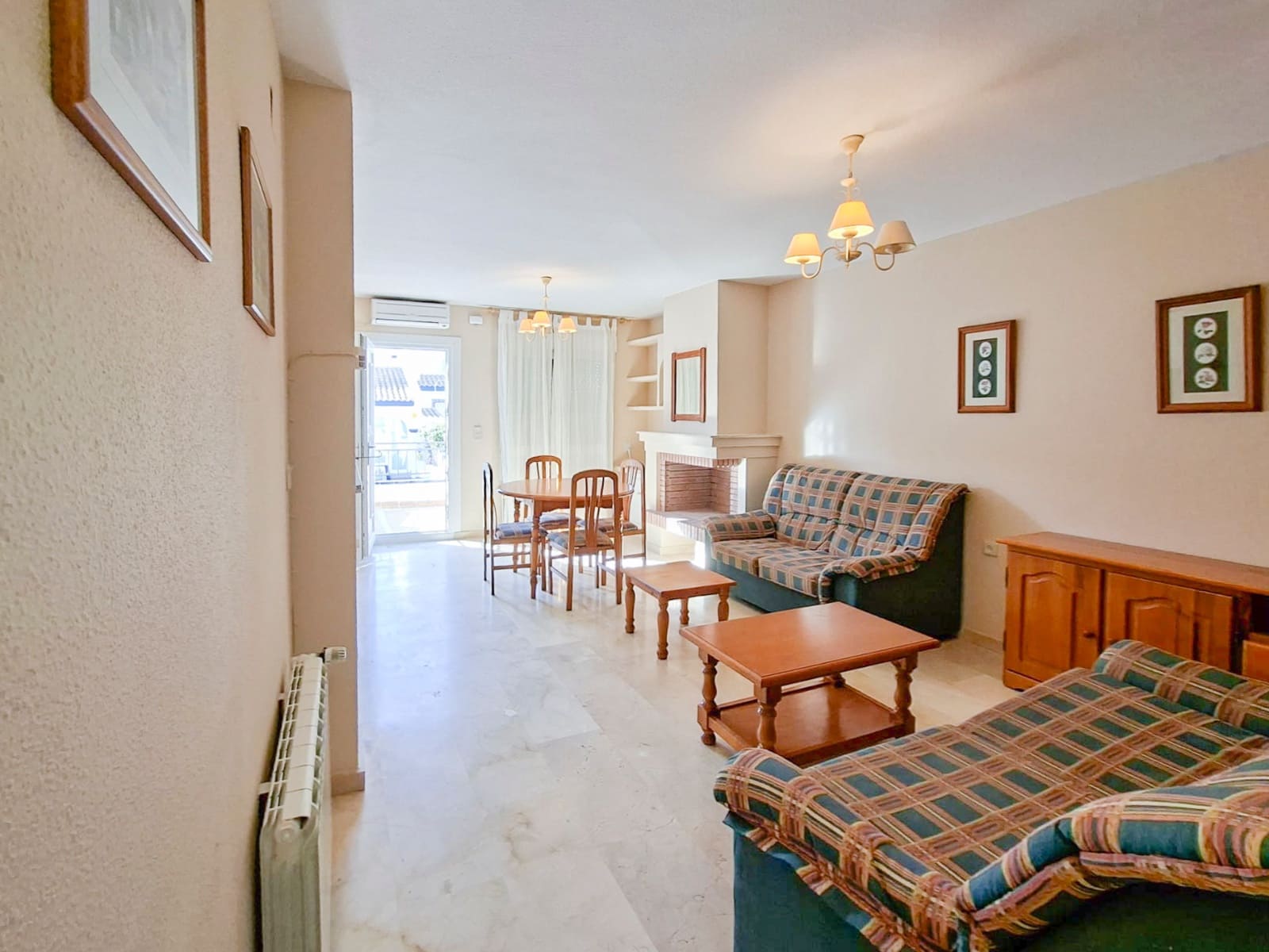 2 makuuhuone Paritalo myytävänä paikassa Villamartin mukana uima-altaan - 215 000 € (Ref: 10010171)