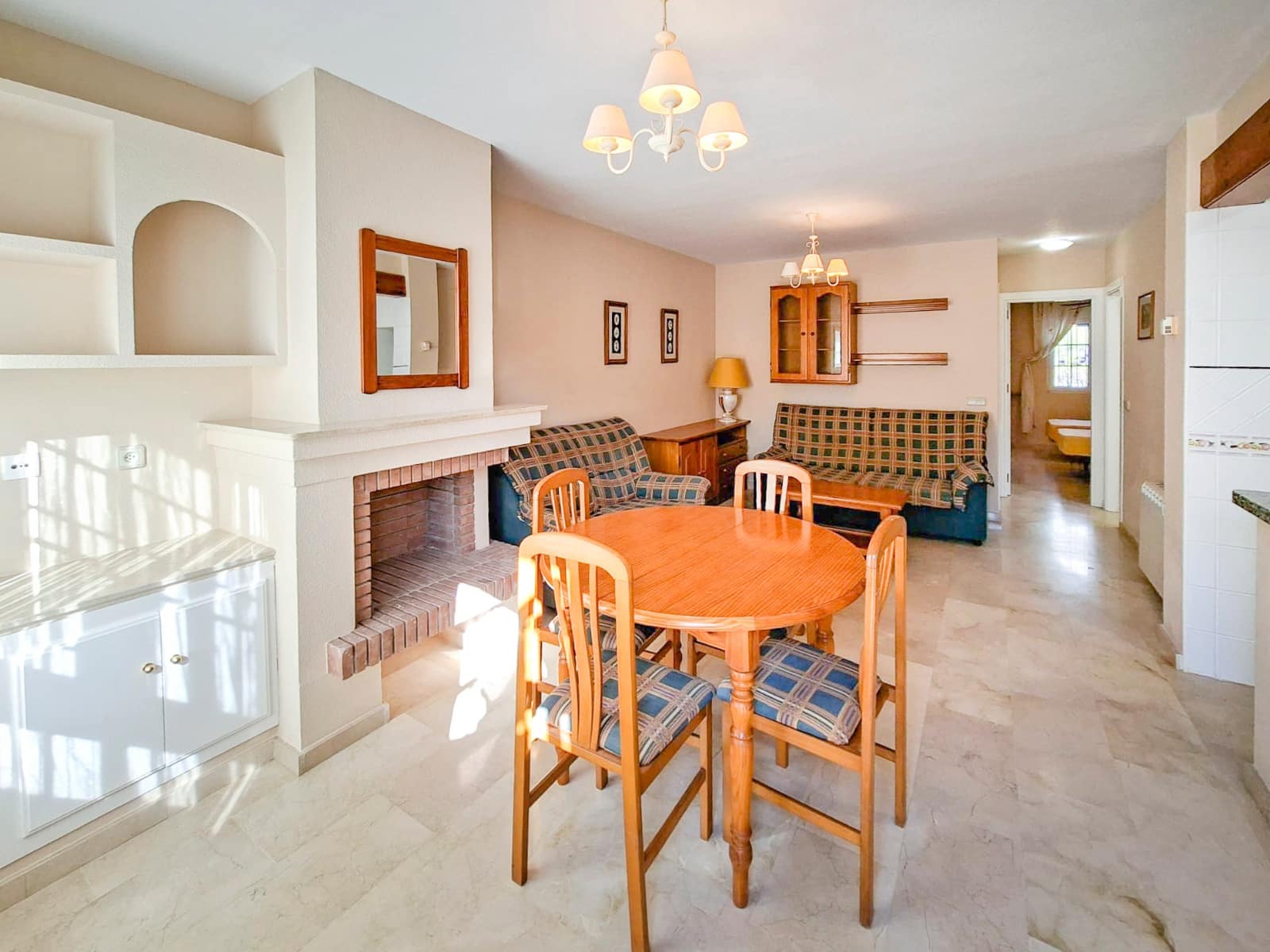 2 makuuhuone Paritalo myytävänä paikassa Villamartin mukana uima-altaan - 215 000 € (Ref: 10010171)
