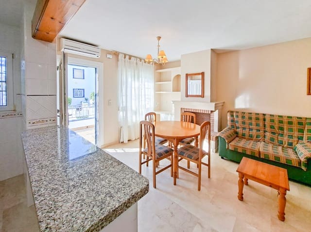 2 soverom Kjedet enebolig til salgs i Villamartin, Orihuela med svømmebasseng - € 215 000 (Ref: 10010171)