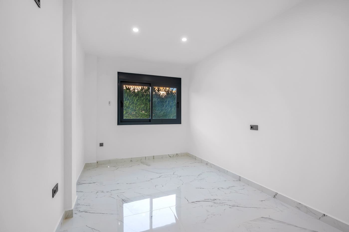 Chalet de 4 habitaciones en Campoamor en venta con piscina garaje - 985.000 € (Ref: 10010172)