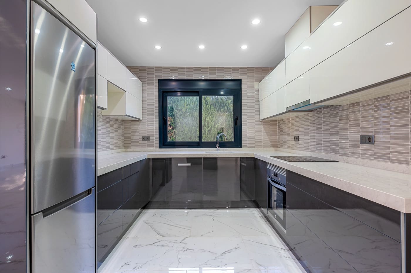 Chalet de 4 habitaciones en Campoamor en venta con piscina garaje - 985.000 € (Ref: 10010172)