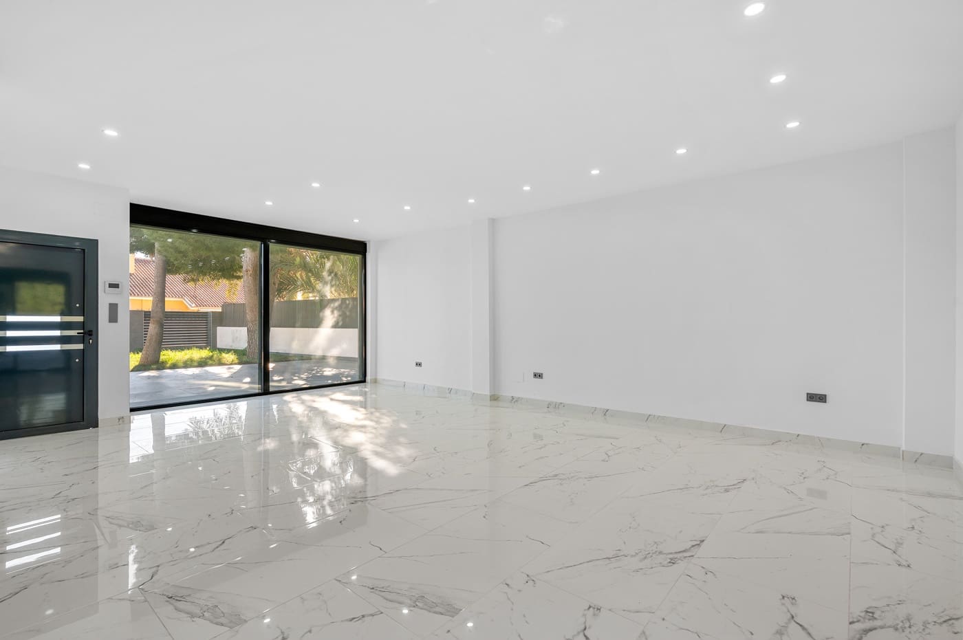 Chalet de 4 habitaciones en Campoamor en venta con piscina garaje - 985.000 € (Ref: 10010172)