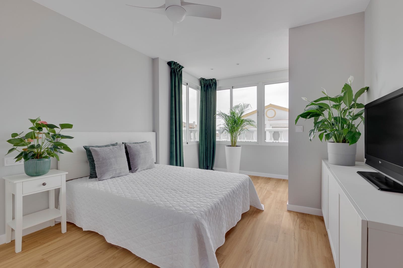 3 soverom Kjedet enebolig til salgs i Orihuela Costa med svømmebasseng - € 277 900 (Ref: 10010176)