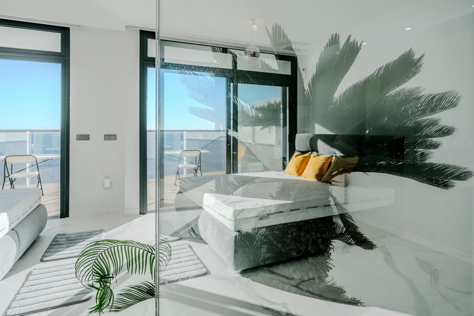 3 bedroom Apartment for sale in Benidorm with pool garage - € 1,550,000 (Ref: 10010181)