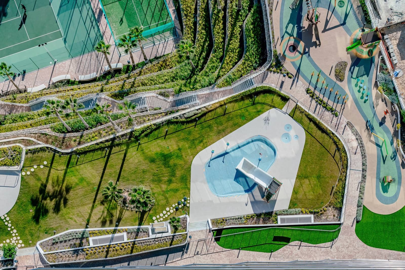 3 bedroom Apartment for sale in Benidorm with pool garage - € 1,550,000 (Ref: 10010181)