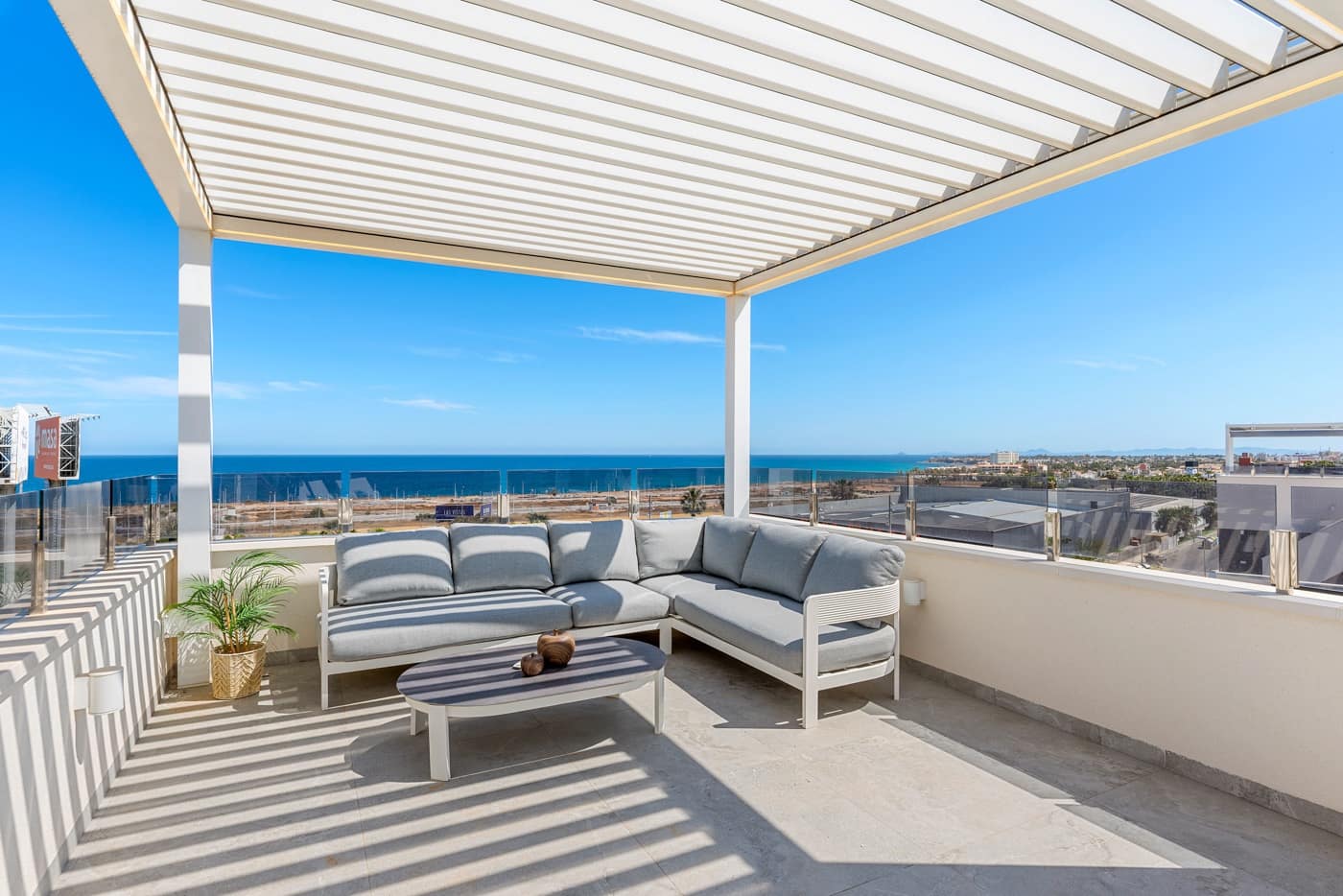 Apartamento de 3 habitaciones en Orihuela Costa en venta con piscina garaje - 1.115.000 € (Ref: 10010183)
