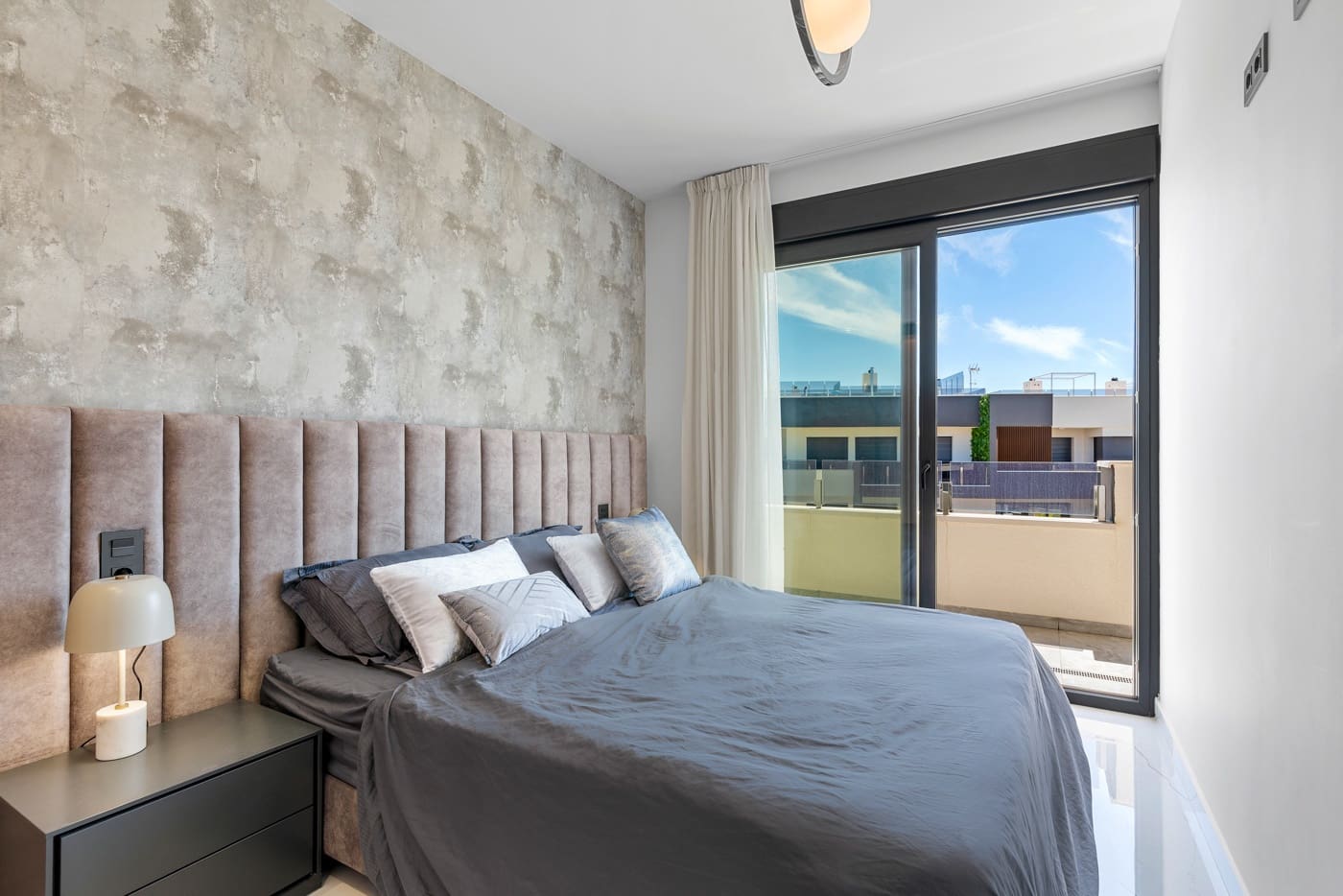 Apartamento de 3 habitaciones en Orihuela Costa en venta con piscina garaje - 1.115.000 € (Ref: 10010183)