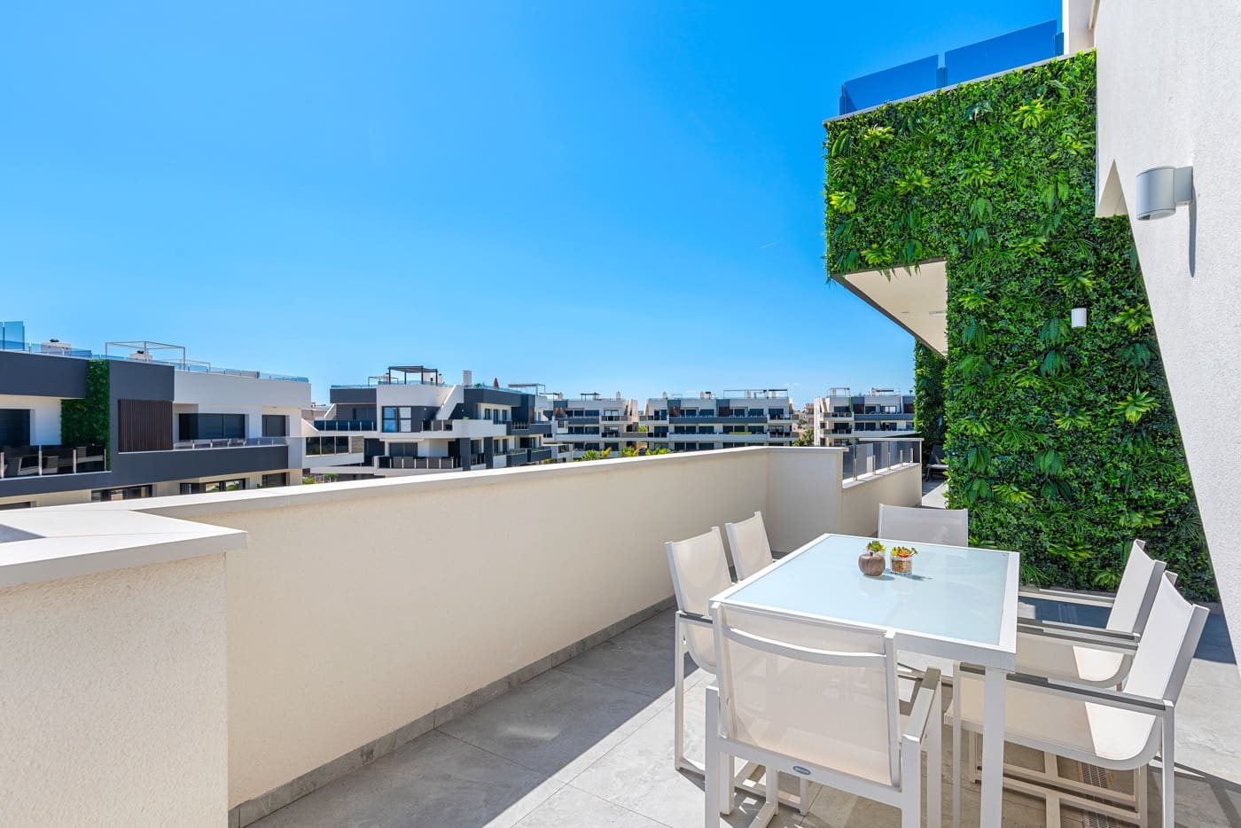 Apartamento de 3 habitaciones en Orihuela Costa en venta con piscina garaje - 1.115.000 € (Ref: 10010183)