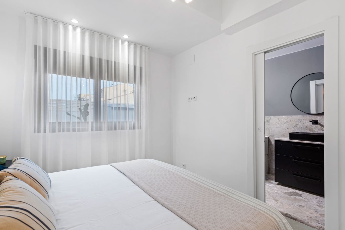 Chalet de 3 habitaciones en Torrevieja en venta con piscina - 499.000 € (Ref: 10010184)
