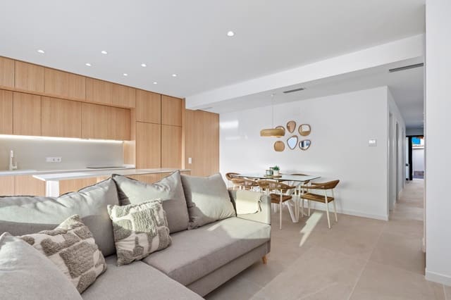 Chalet de 3 habitaciones en El Chaparral, Torrevieja en venta con piscina - 499.000 € (Ref: 10010184)