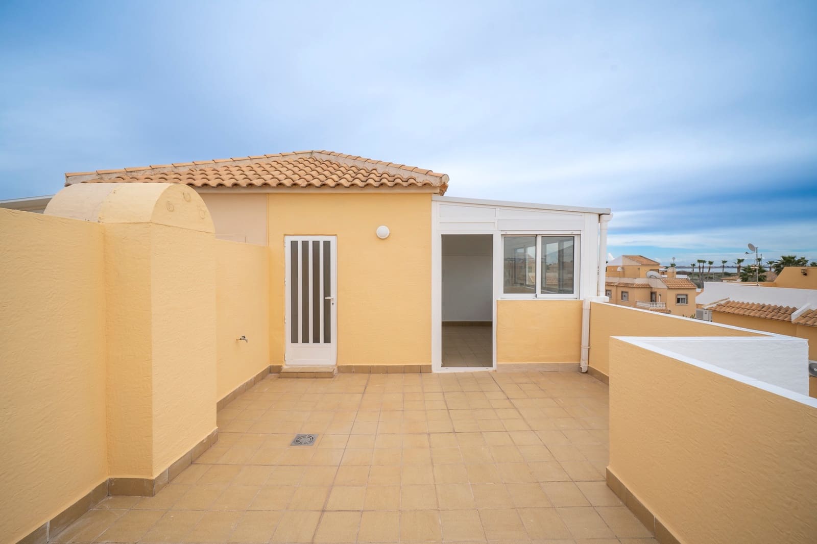 3 bedroom Semi-detached Villa for sale in Ciudad Quesada with pool - € 265,000 (Ref: 10010185)