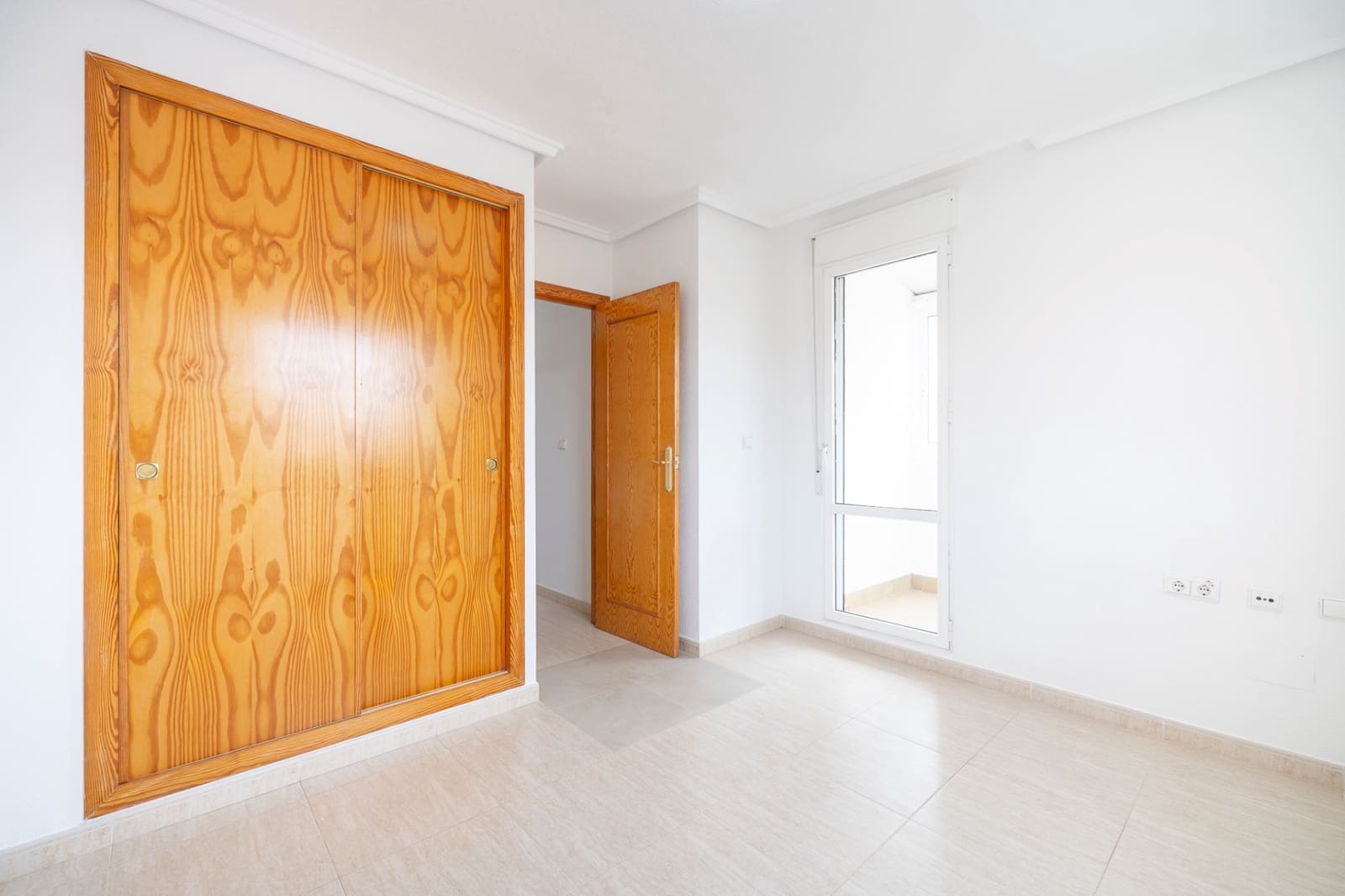 3 bedroom Semi-detached Villa for sale in Ciudad Quesada with pool - € 265,000 (Ref: 10010185)