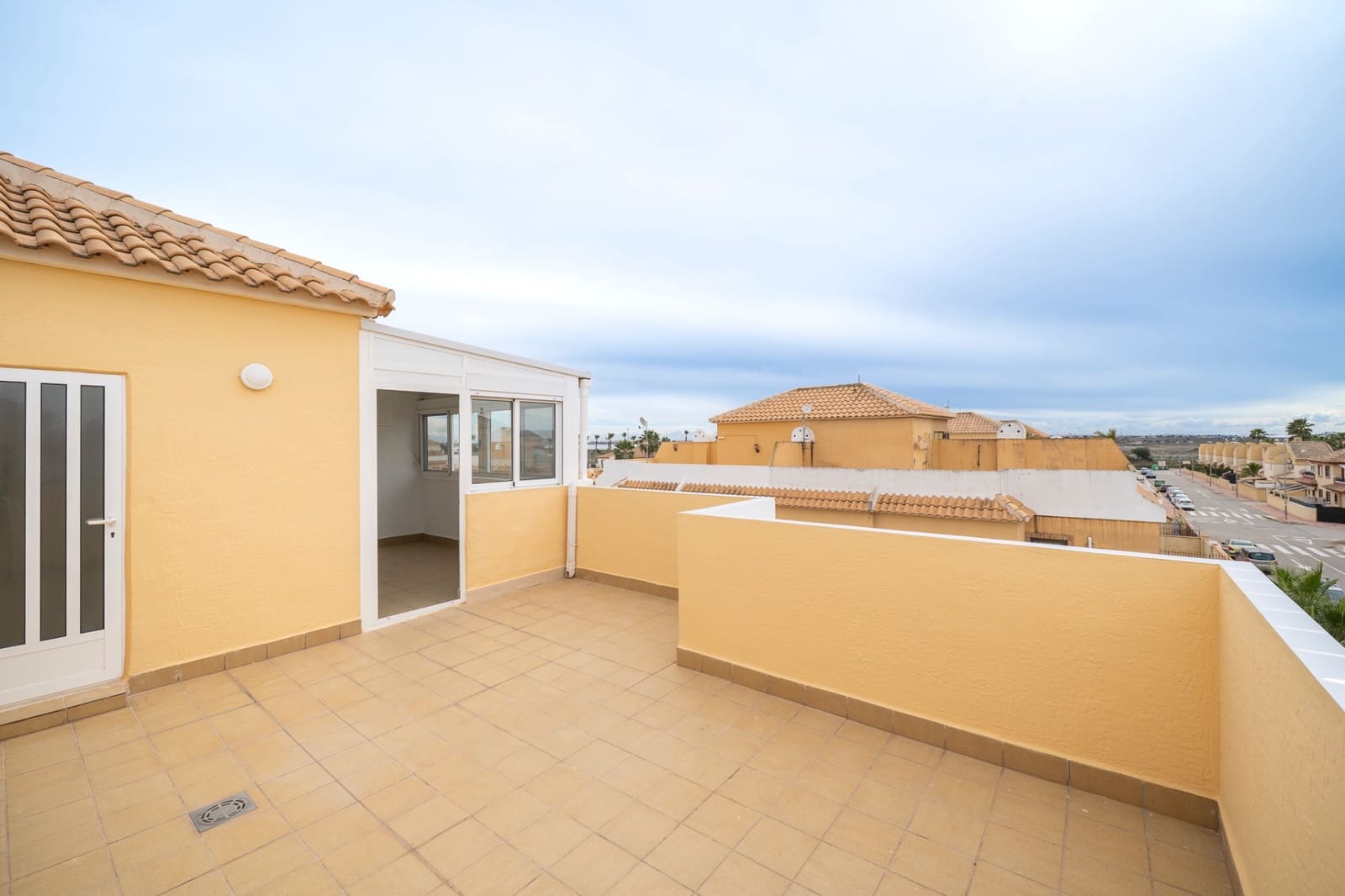 3 bedroom Semi-detached Villa for sale in Ciudad Quesada with pool - € 265,000 (Ref: 10010185)