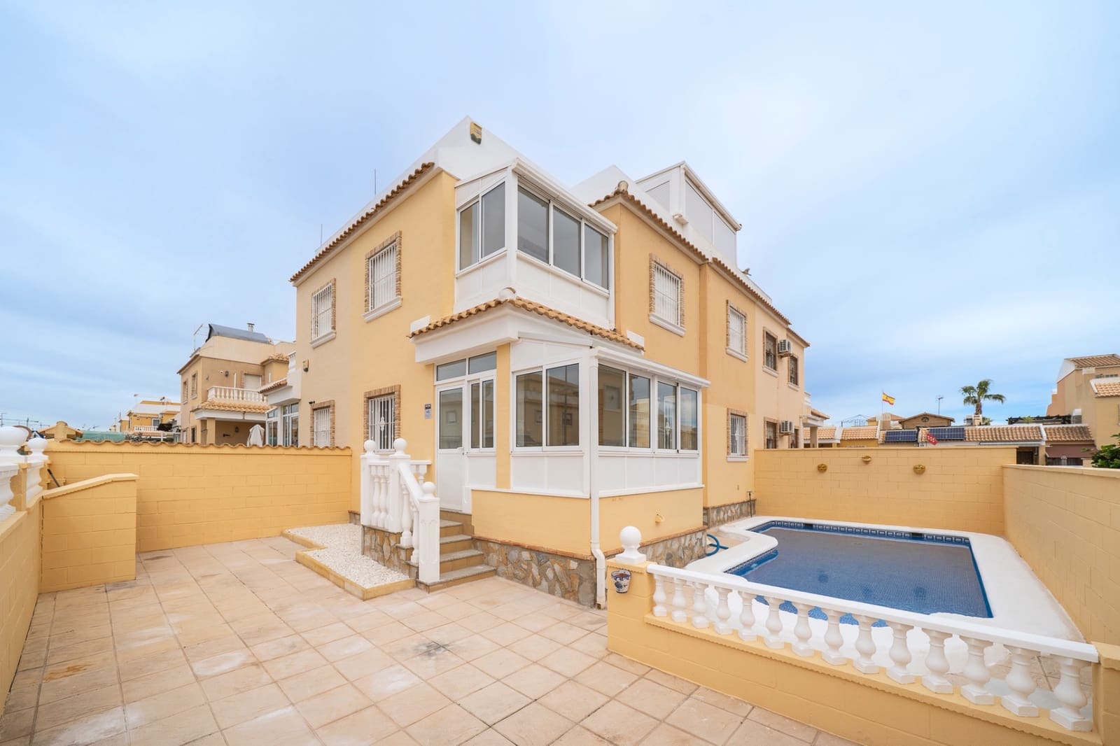 3 bedroom Semi-detached Villa for sale in Ciudad Quesada with pool - € 265,000 (Ref: 10010185)