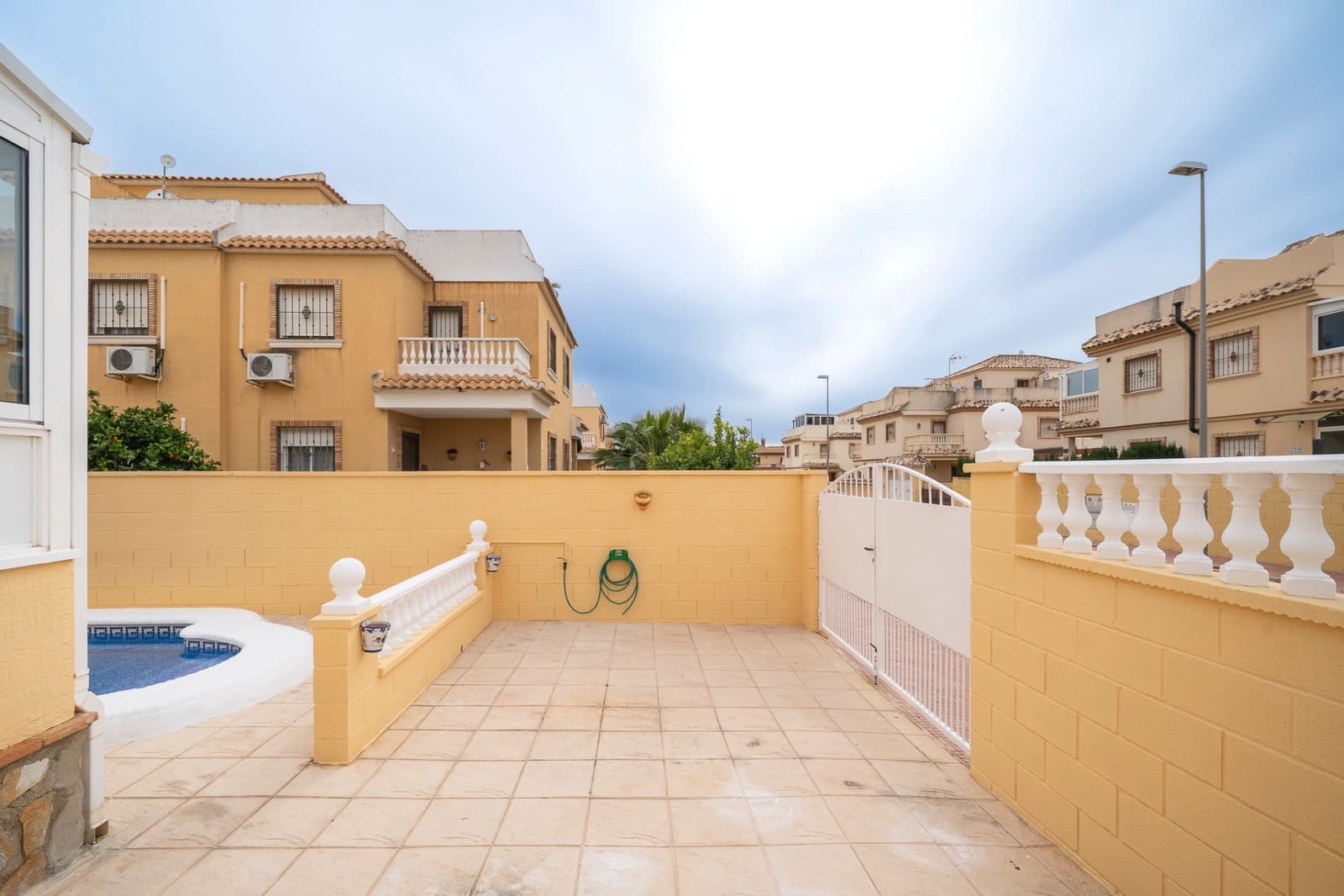 3 bedroom Semi-detached Villa for sale in Ciudad Quesada with pool - € 265,000 (Ref: 10010185)
