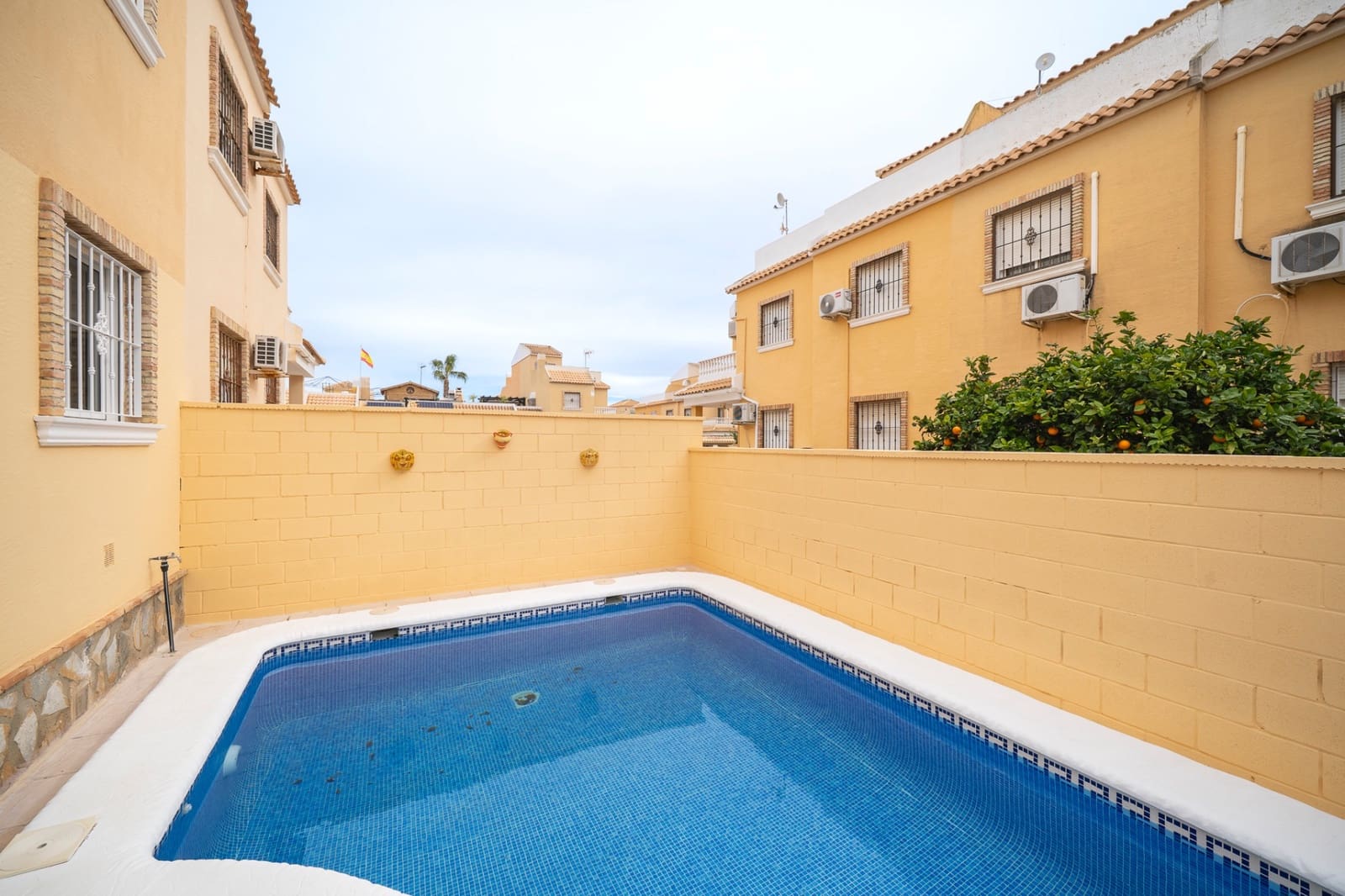 3 bedroom Semi-detached Villa for sale in Ciudad Quesada with pool - € 265,000 (Ref: 10010185)