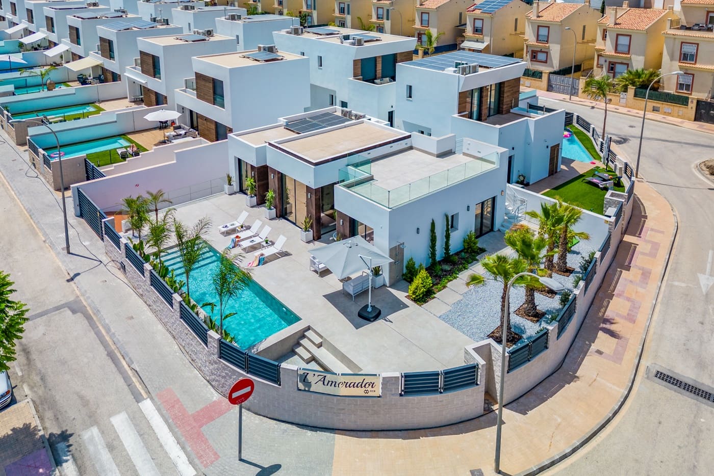 4 soverom Villa til salgs i El Campello med svømmebasseng garasje - € 1 390 000 (Ref: 10010186)