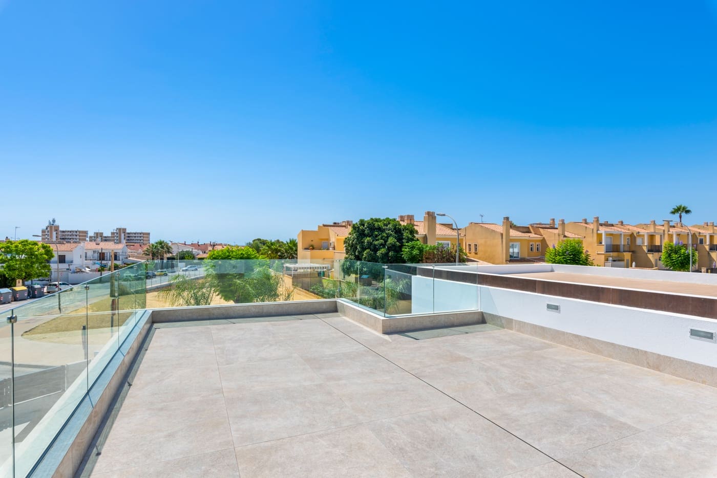 4 soverom Villa til salgs i El Campello med svømmebasseng garasje - € 1 390 000 (Ref: 10010186)