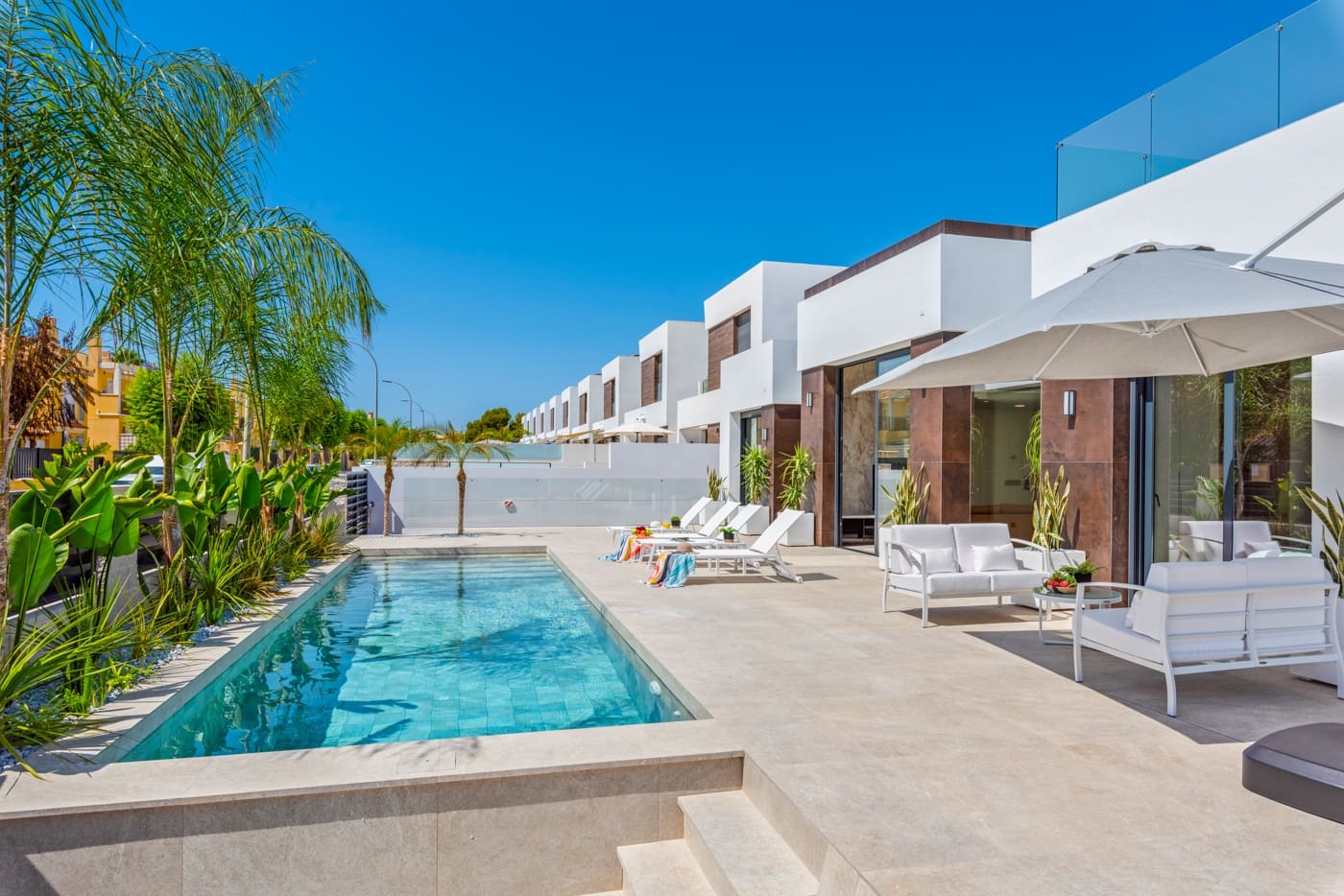 4 soverom Villa til salgs i El Campello med svømmebasseng garasje - € 1 390 000 (Ref: 10010186)