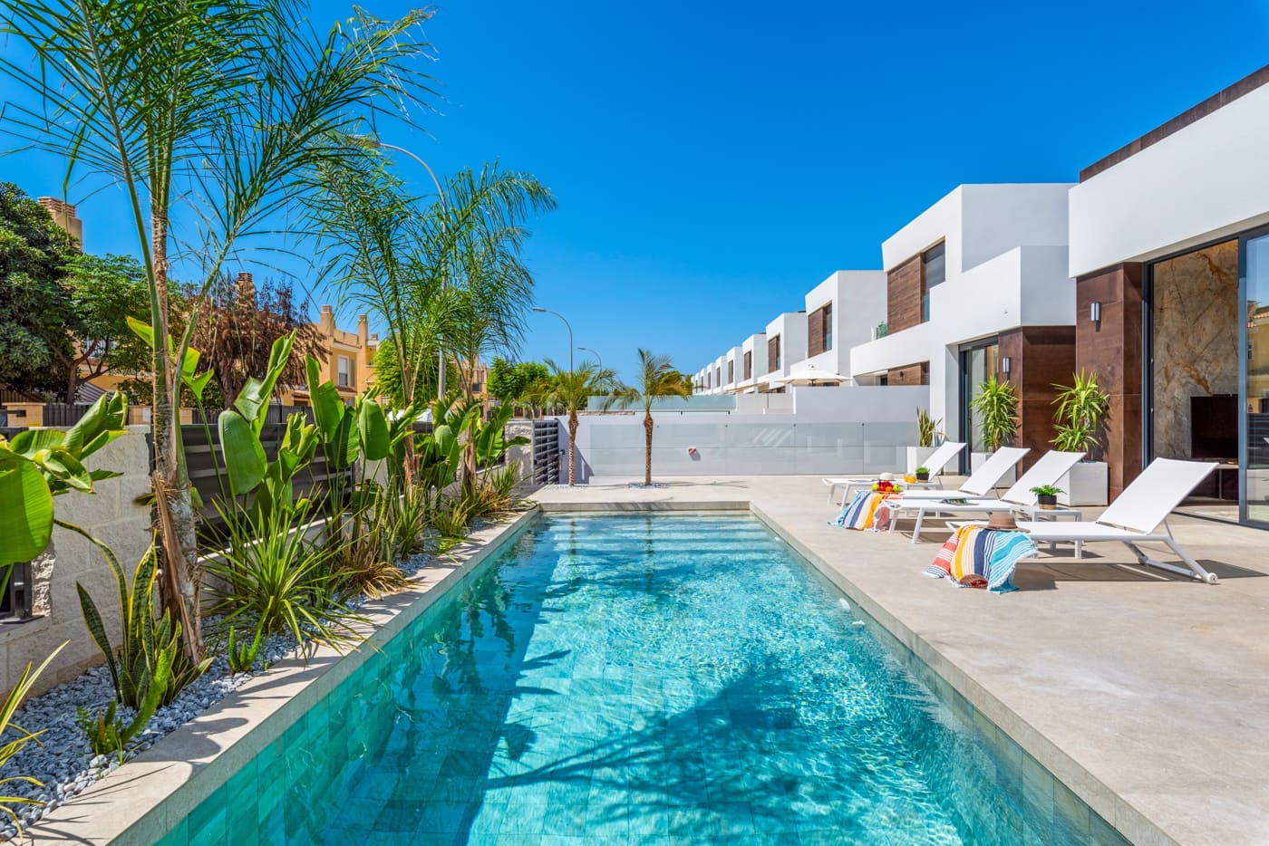 4 soverom Villa til salgs i El Campello med svømmebasseng garasje - € 1 390 000 (Ref: 10010186)