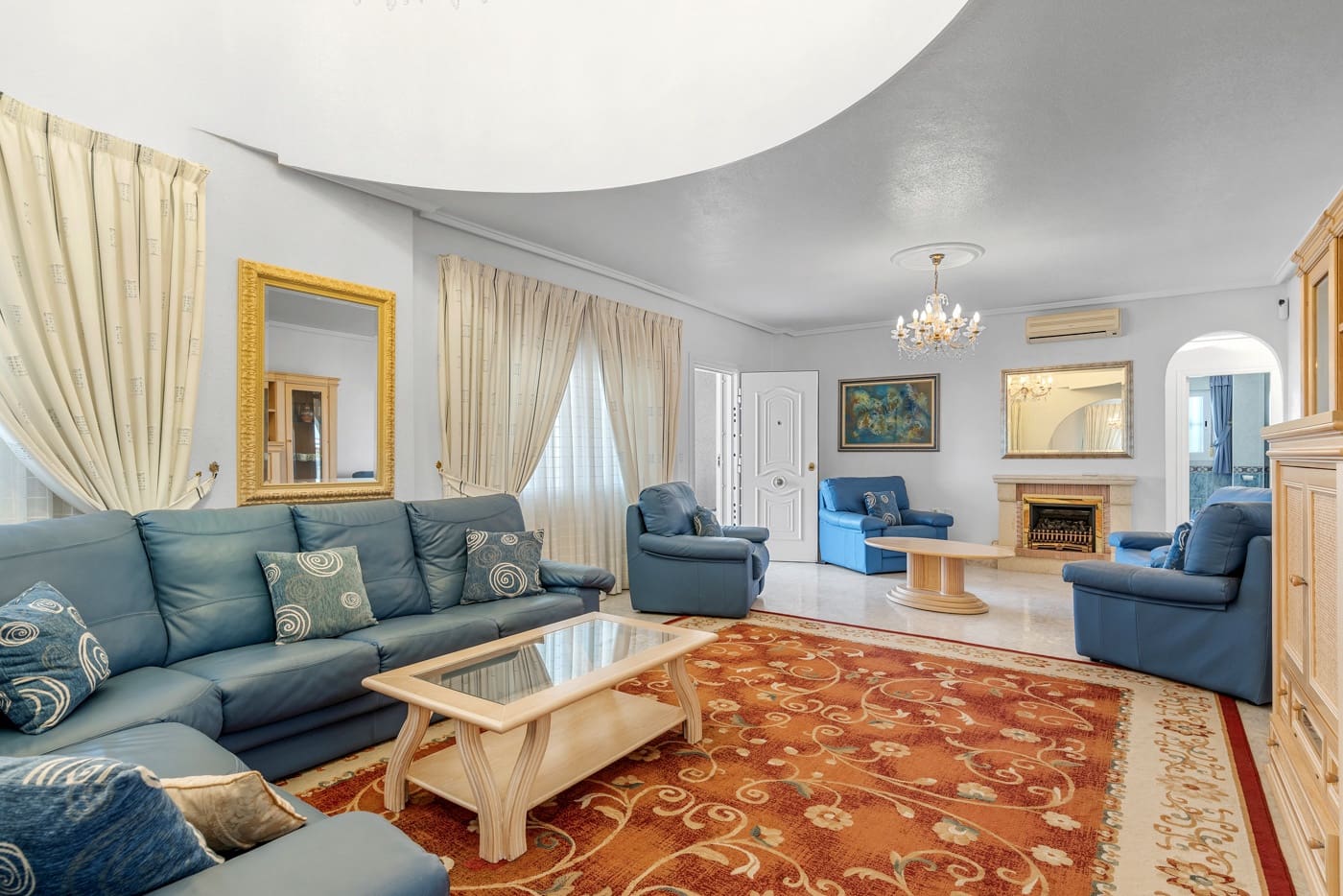 7 makuuhuone Huvila myytävänä paikassa Ciudad Quesada mukana uima-altaan - 690 000 € (Ref: 10010187)