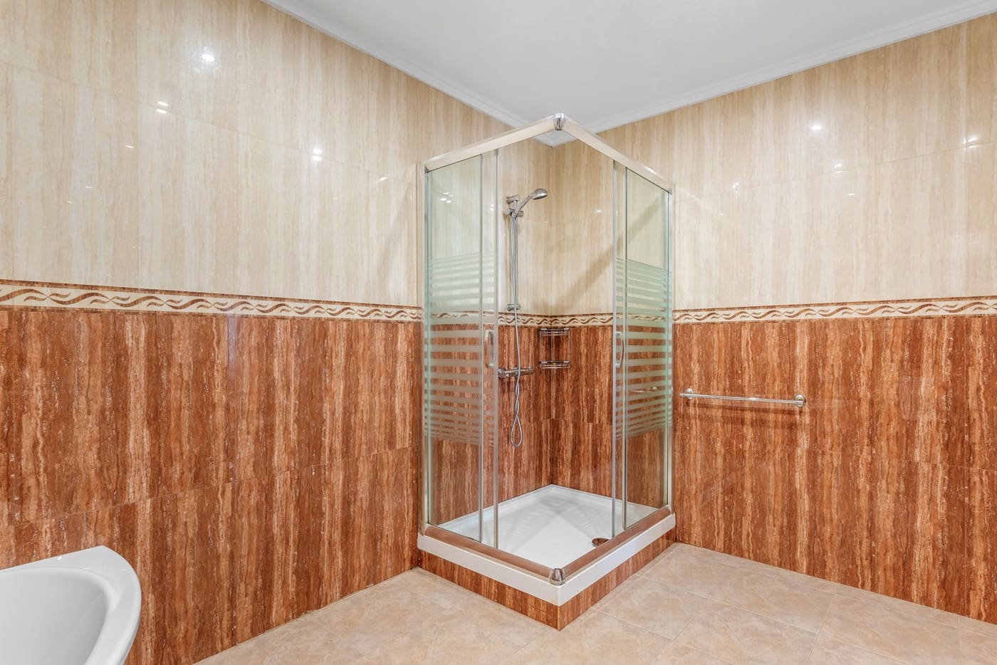 7 makuuhuone Huvila myytävänä paikassa Ciudad Quesada mukana uima-altaan - 690 000 € (Ref: 10010187)