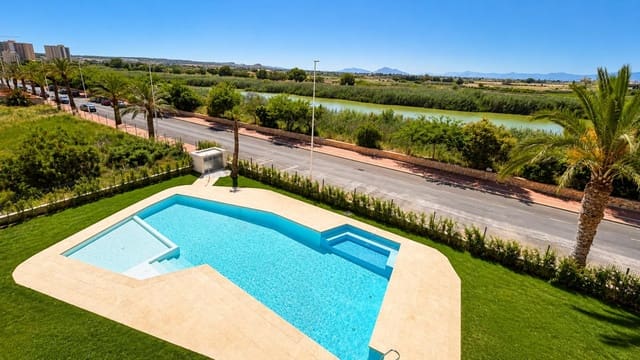2 soverom Leilighet til salgs i Puerto Deportivo, Guardamar del Segura - € 340 000 (Ref: 10010190)