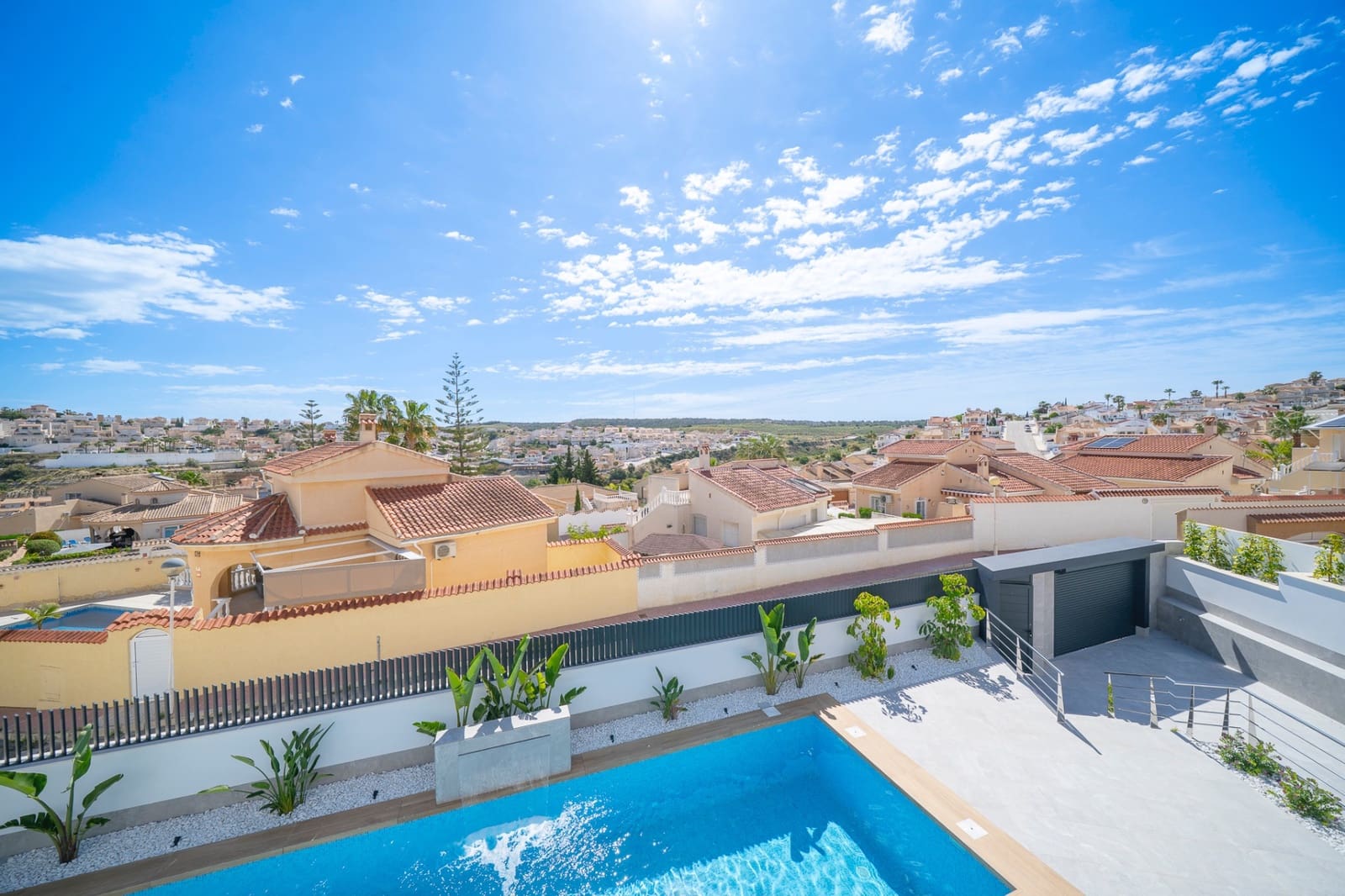 4 quarto Moradia para venda em Ciudad Quesada com piscina - 1 150 000 € (Ref: 10010191)