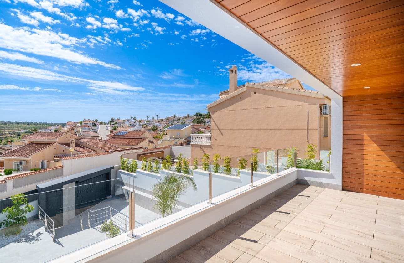 4 chambre Villa/Maison à vendre à Ciudad Quesada avec piscine - 1 150 000 € (Ref: 10010191)