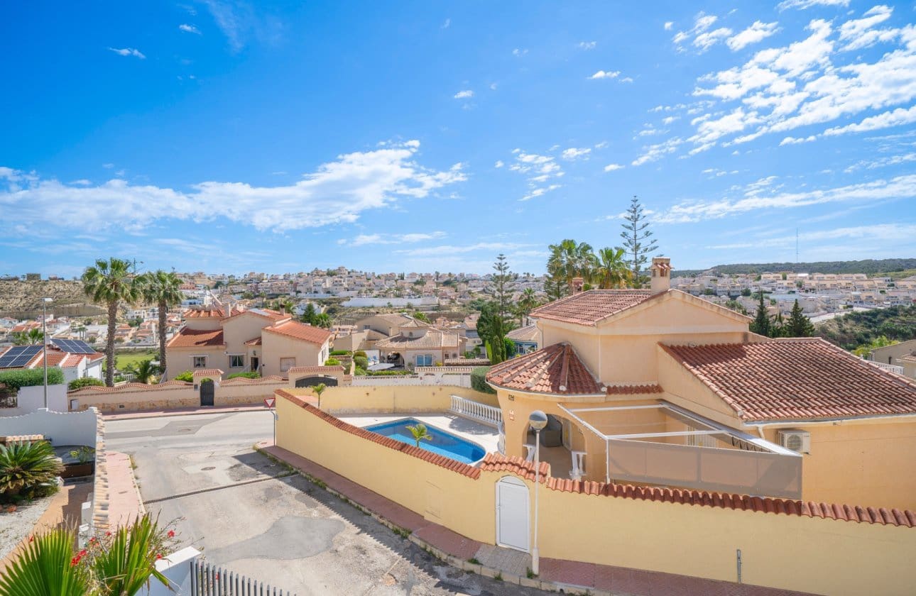 4 chambre Villa/Maison à vendre à Ciudad Quesada avec piscine - 1 150 000 € (Ref: 10010191)