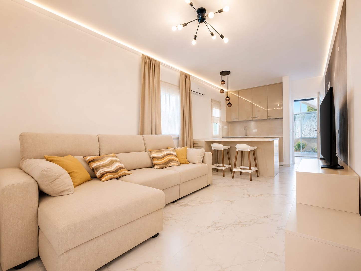 2 slaapkamer Appartement te koop in Torrevieja met zwembad - € 199.000 (Ref: 10010192)