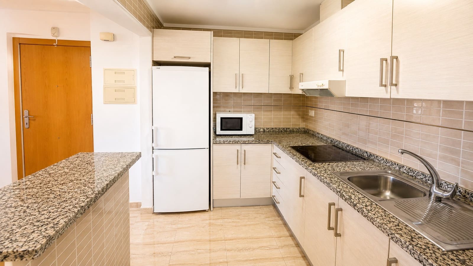2 sypialnia Apartament na sprzedaż w Benidorm z basenem - 370 000 € (Ref: 10010194)