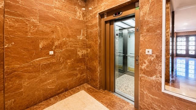 2 sypialnia Apartament na sprzedaż w Centro Urbano, Benidorm z basenem - 370 000 € (Ref: 10010194)