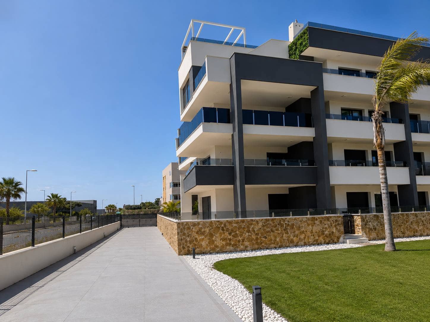 3 sypialnia Apartament na sprzedaż w Orihuela Costa z basenem garażem - 499 000 € (Ref: 10010195)