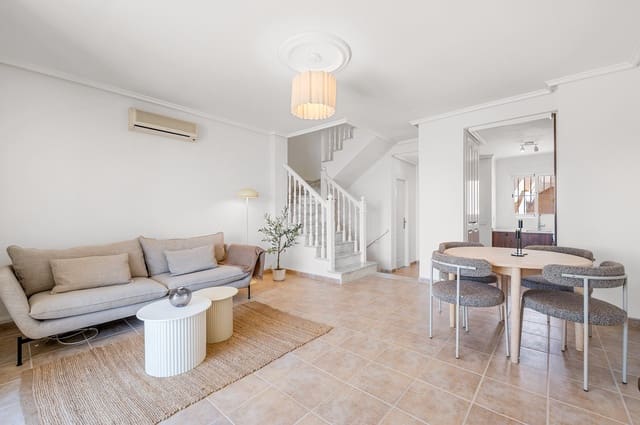 3 soverom Kjedet enebolig til salgs i Ciudad Quesada, Rojales med svømmebasseng - € 269 000 (Ref: 10010200)