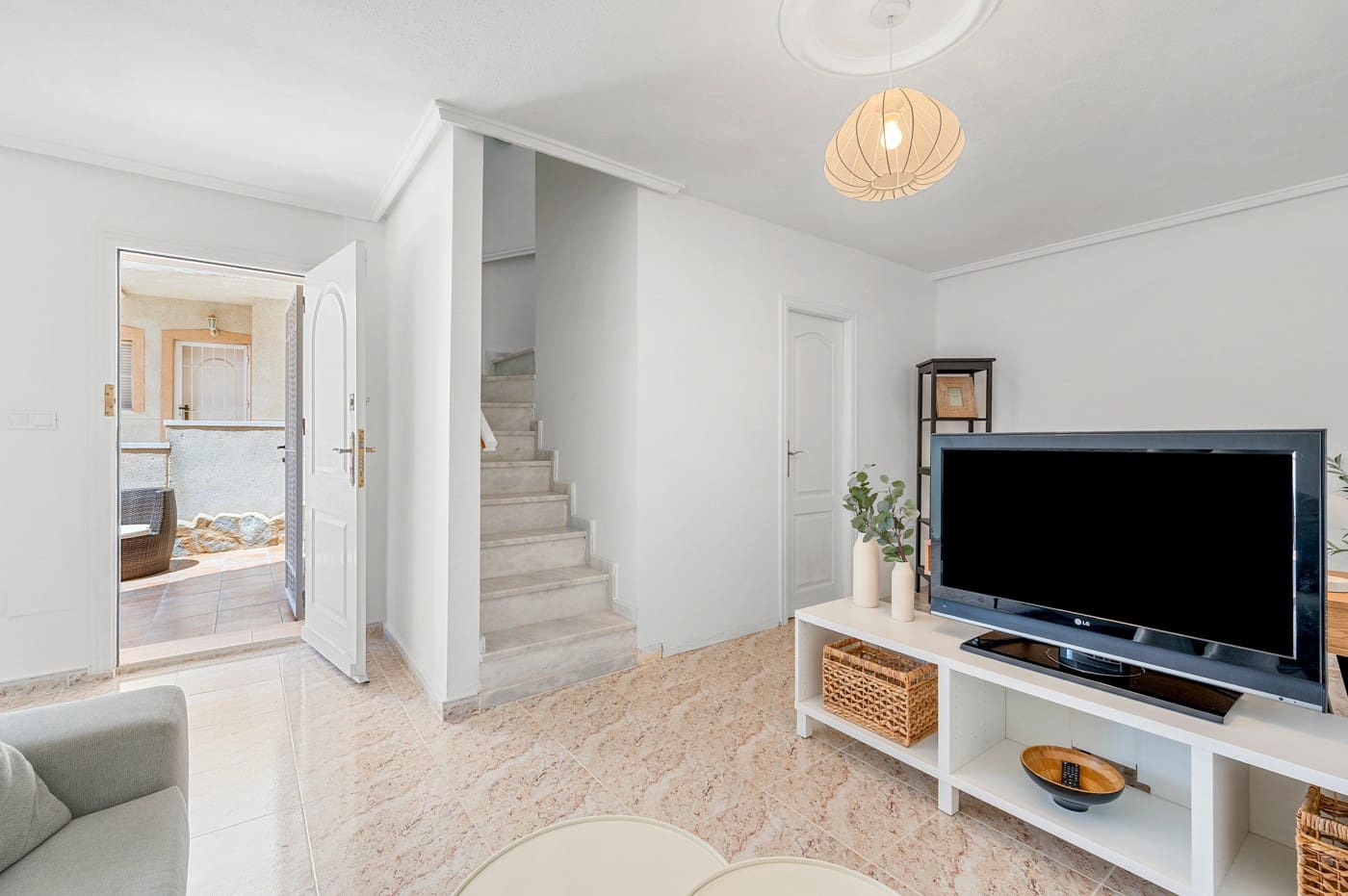 3 soverom Kjedet enebolig til salgs i Ciudad Quesada med svømmebasseng - € 269 000 (Ref: 10010200)