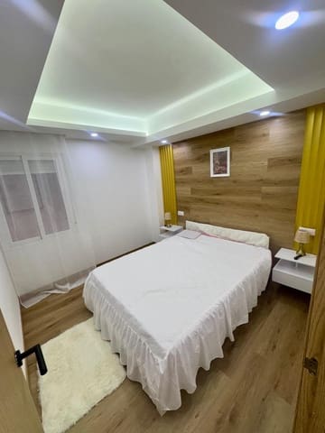 Apartamento de 4 habitaciones en Centro - Muelle Pesquero, Torrevieja en venta - 285.000 € (Ref: 10010201)