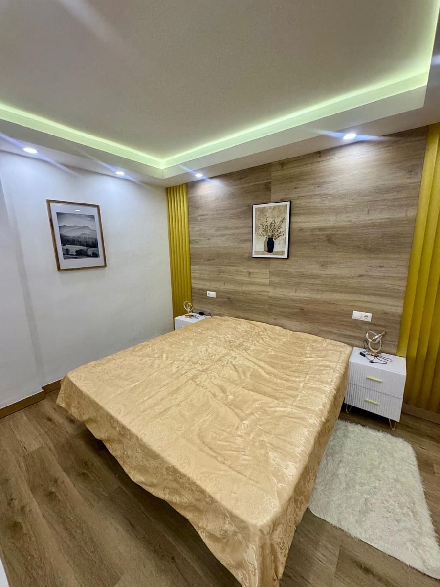 4 bedroom Apartment for sale in Torrevieja - € 285,000 (Ref: 10010201)